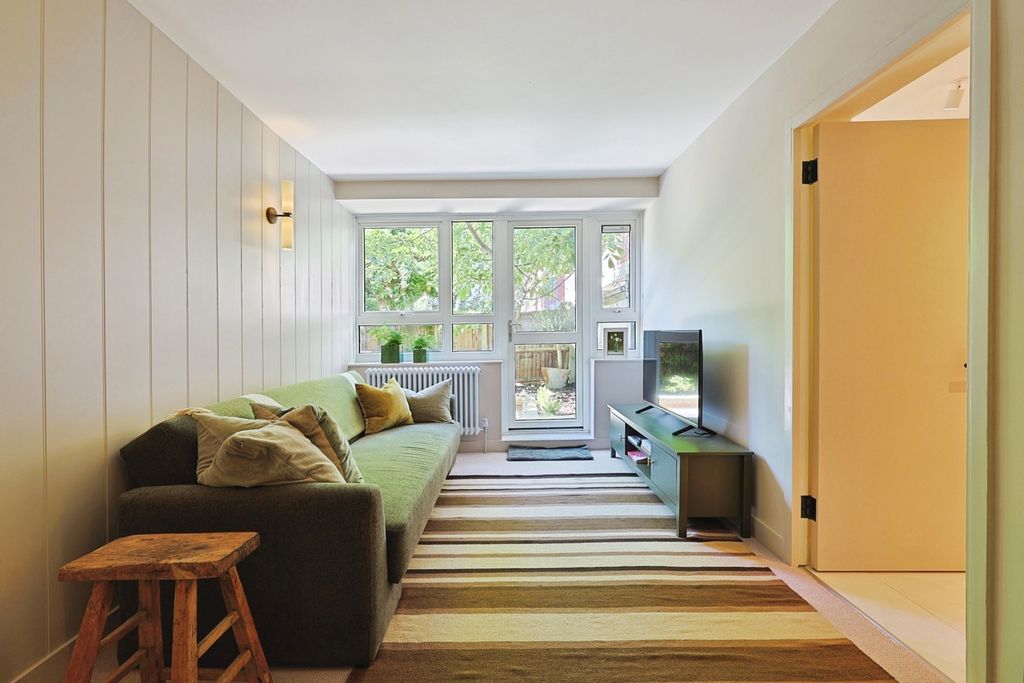 Property photo 2 of 17 Pbox-Img.Jpg
