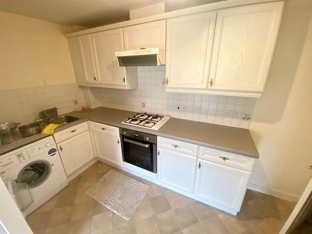 Property photo 3 of 6