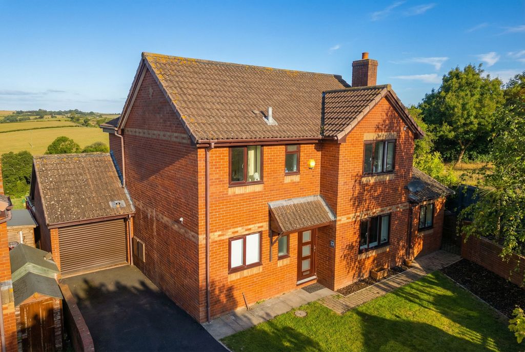 Property photo 1 of 24