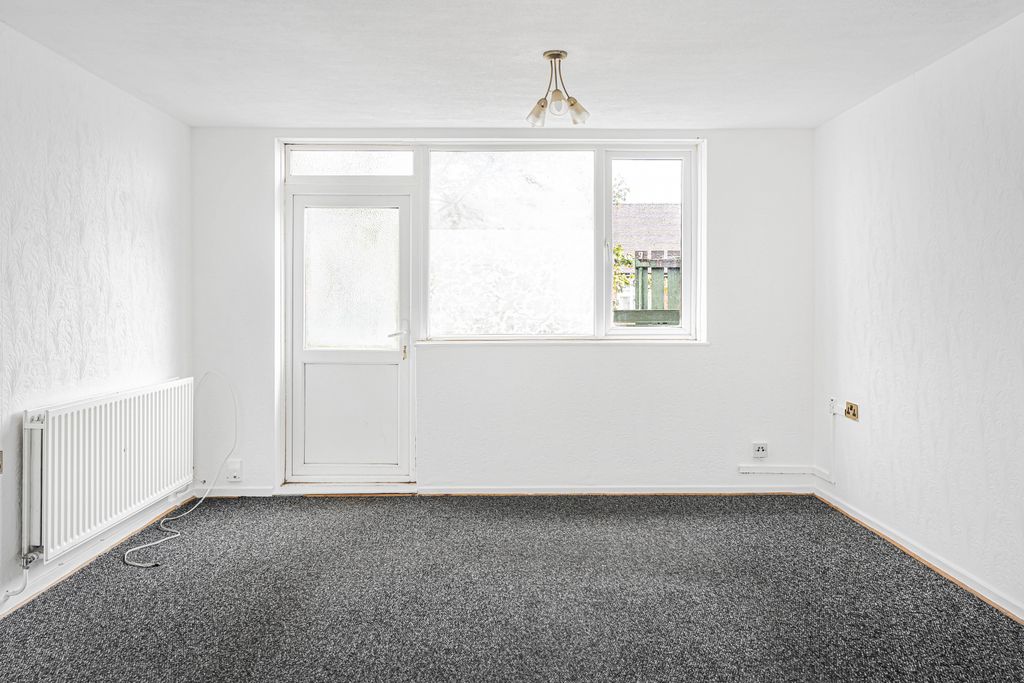 Property photo 3 of 10 Gallery