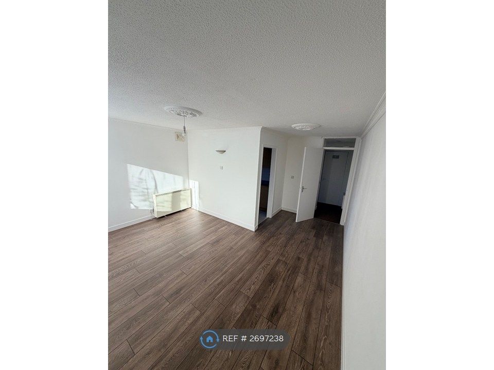 Property photo 2 of 6 Lounge/ Dinet