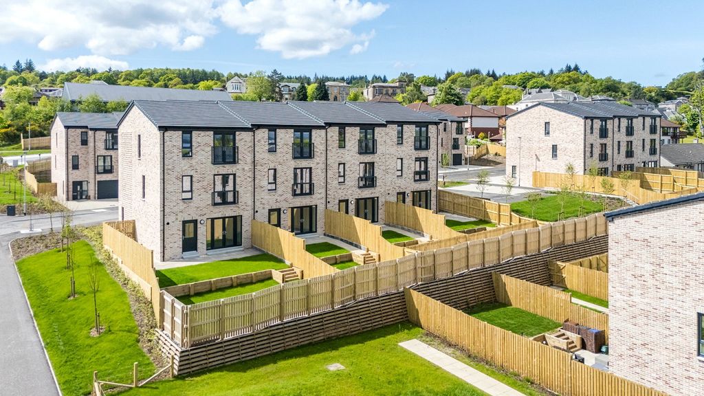 Property photo 2 of 13 External