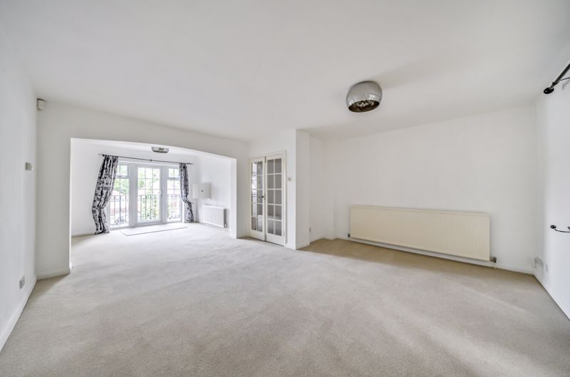 Property photo 3 of 19 Photo 10