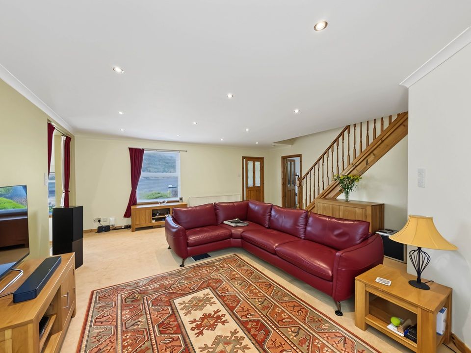 Property photo 2 of 34