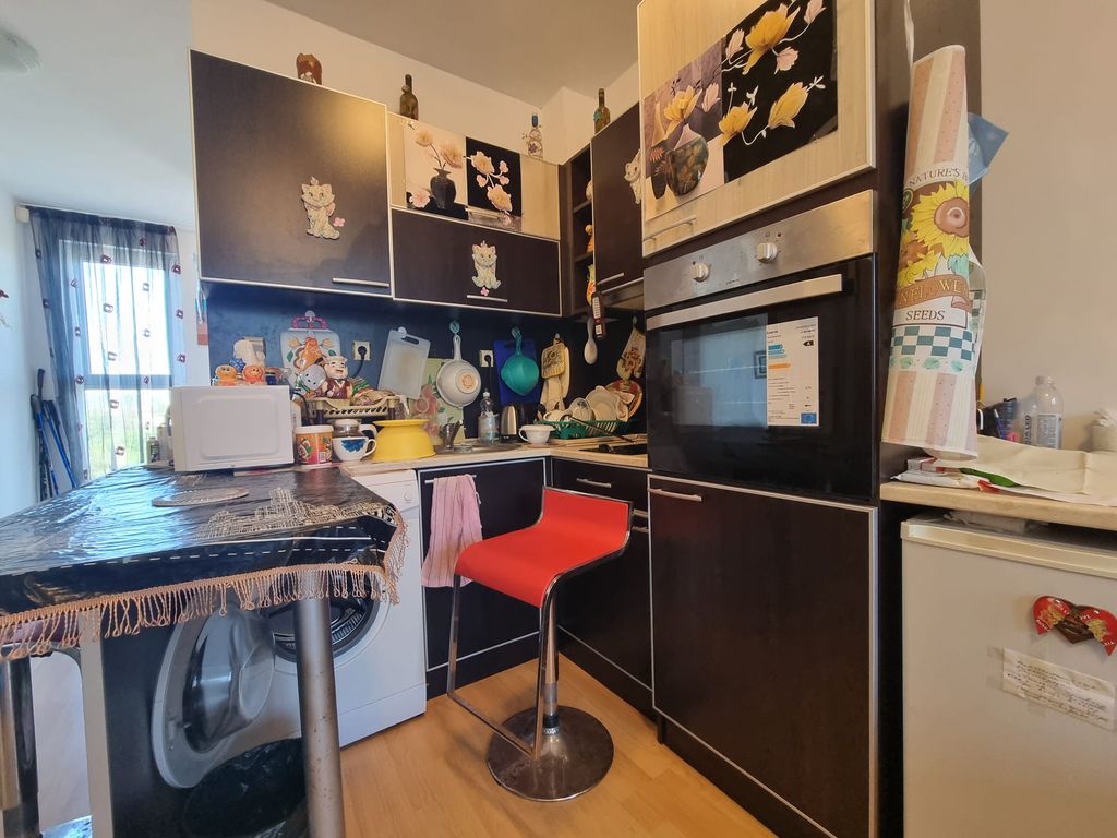 Property photo 3 of 22