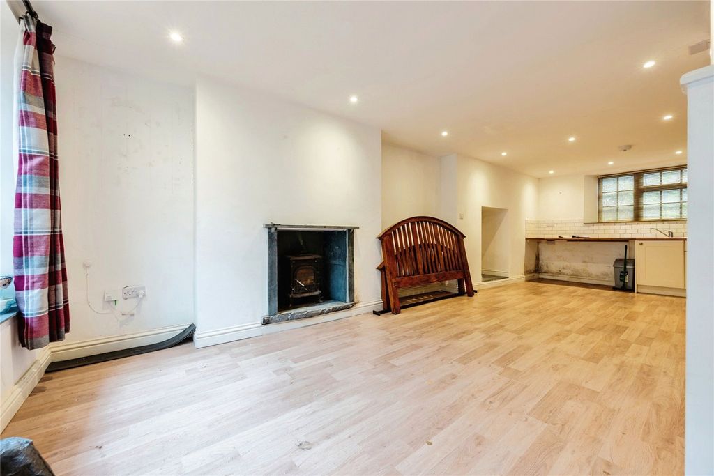 Property photo 3 of 13 Picture No. 02