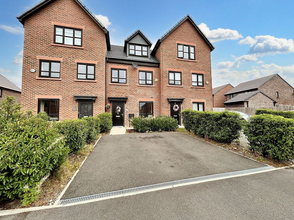 Property photo 1 of 44