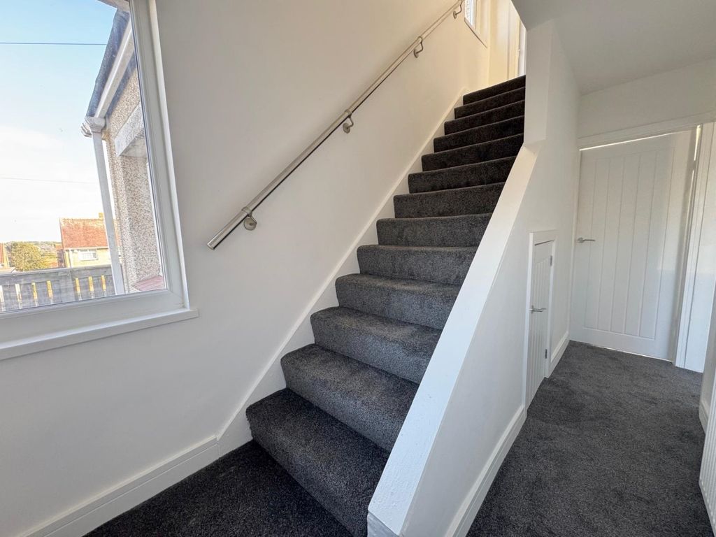 Property photo 2 of 12 B894c7B7-35c7-4551-B47A-d9dcc9132Bd0