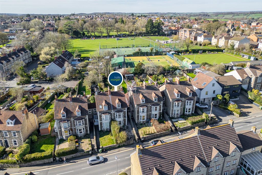 Property photo 1 of 30 Berry Villa, 32, Butts Hill, Frome, Somerset, BA11