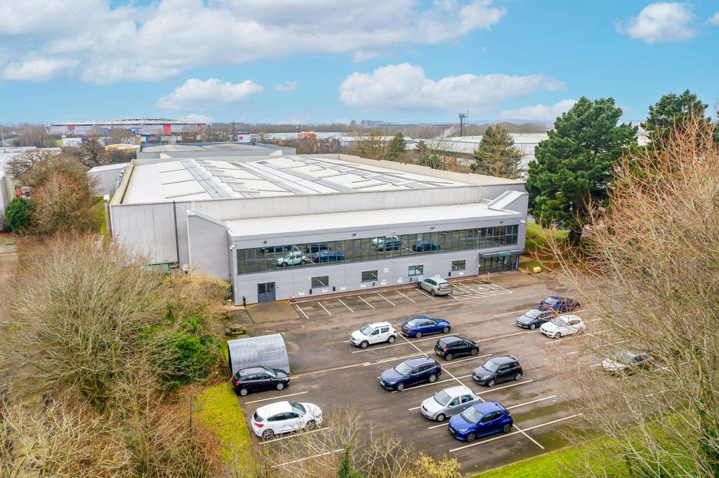 Property photo 1 of 9 Ceramex_0022 Sky.Jpg