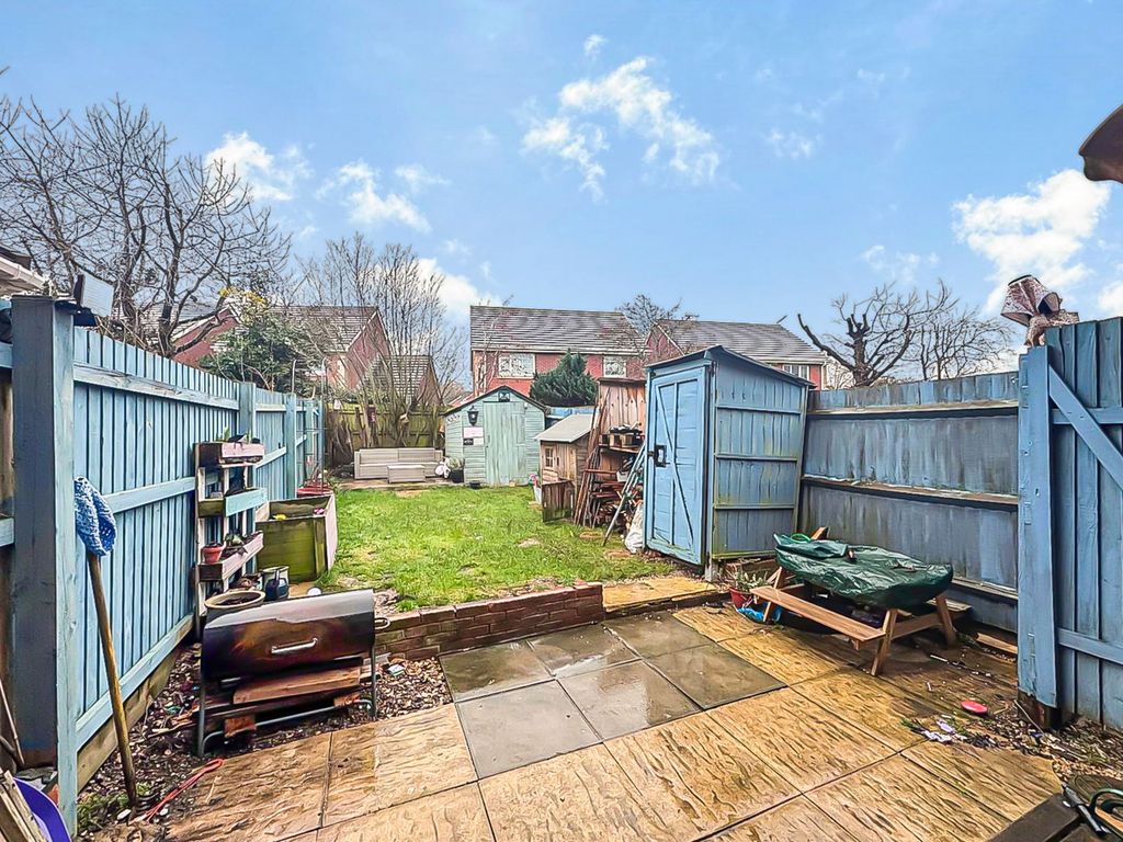 Property photo 3 of 12