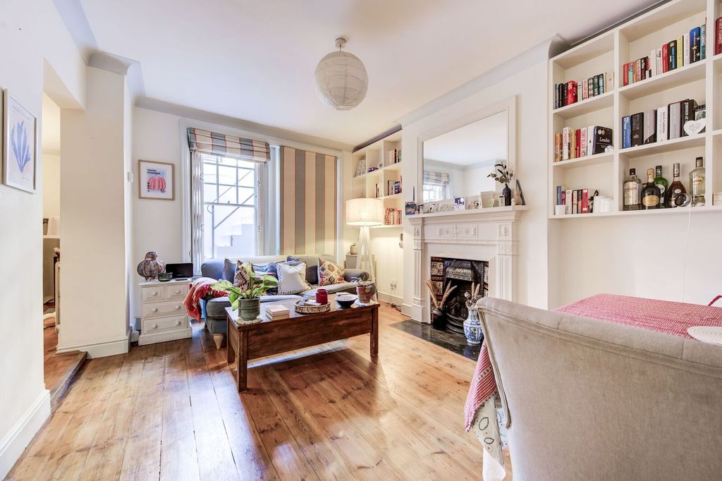Property photo 1 of 11