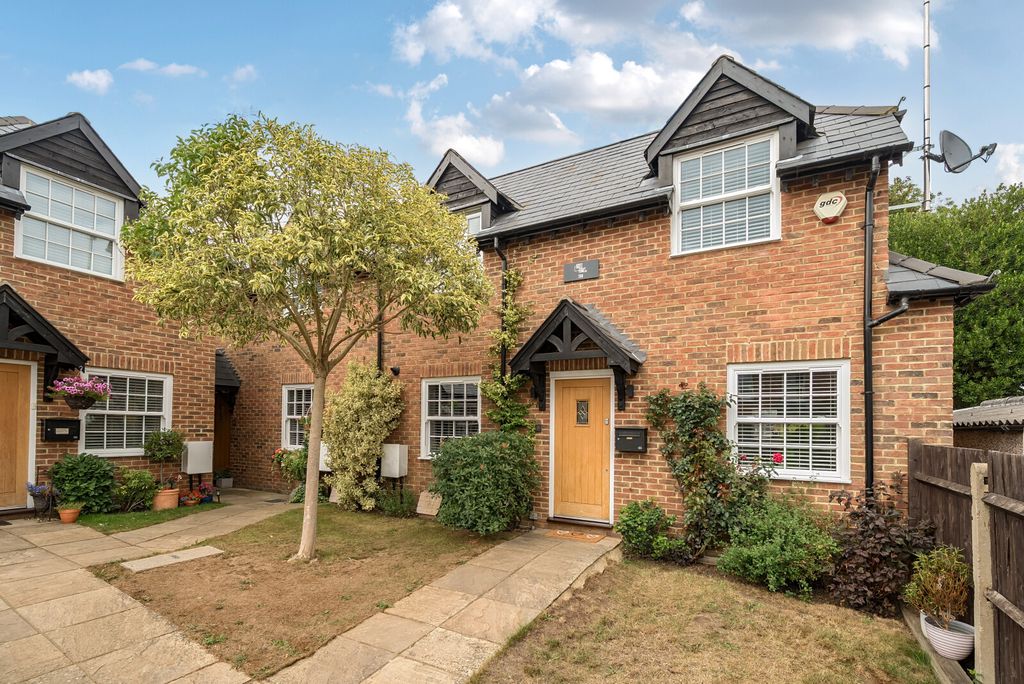 Property photo 1 of 9 1343993-2-68A756B...