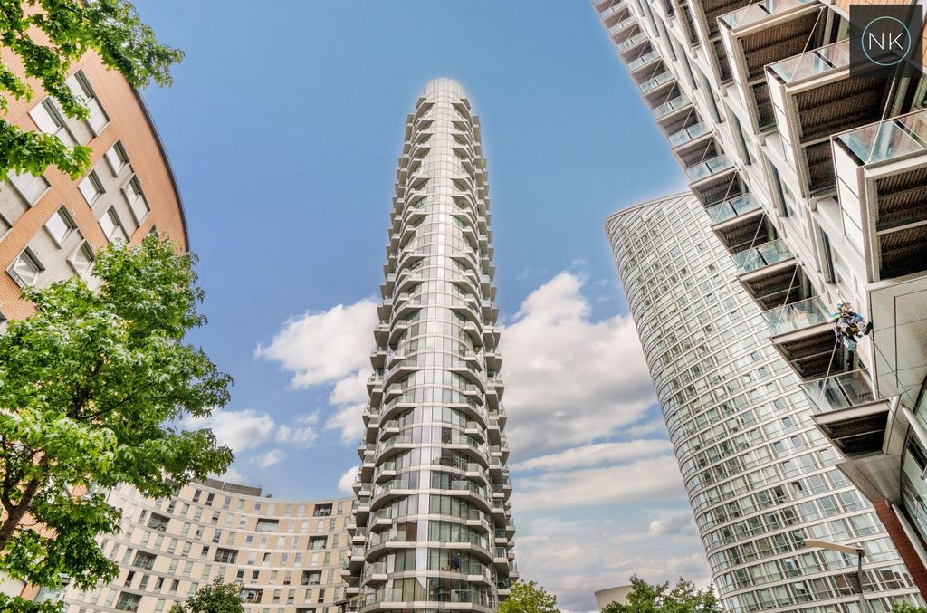 Property photo 2 of 28 4604943