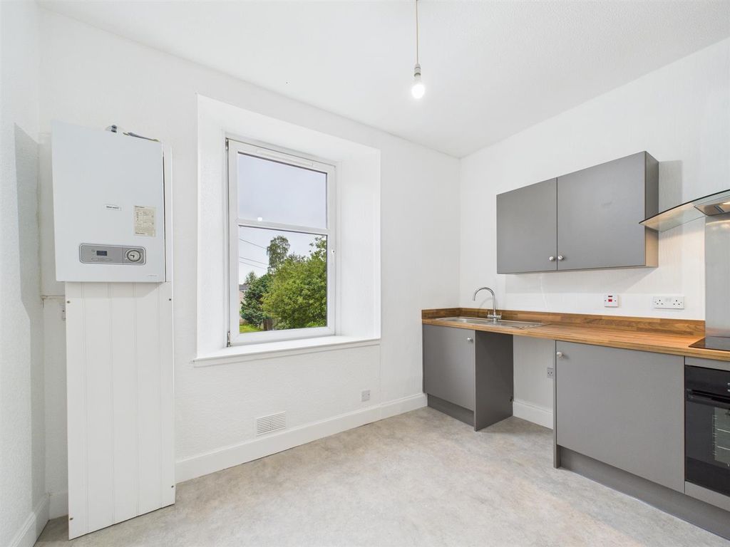 Property photo 2 of 12 Cam01486G0-Pr0842-Still001.Jpg