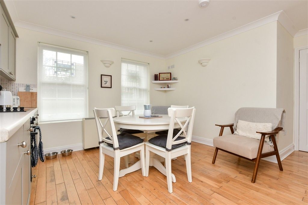 Property photo 3 of 10 Kitchen/Diner