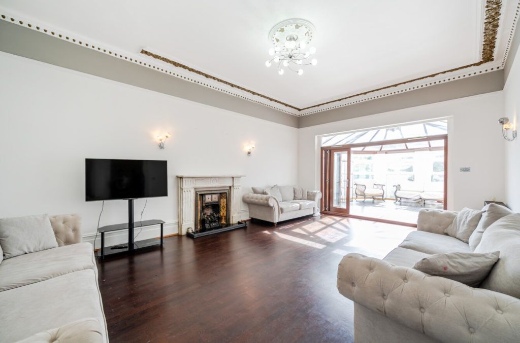 Property photo 3 of 21