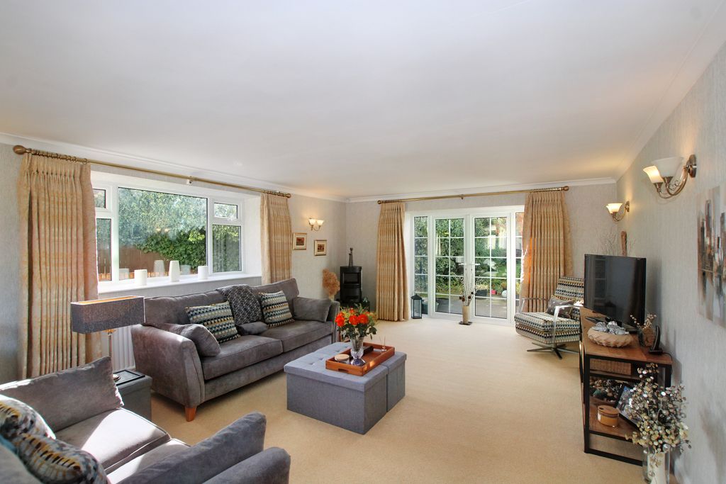 Property photo 3 of 24