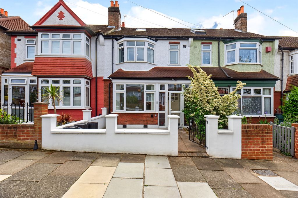 Property photo 1 of 18