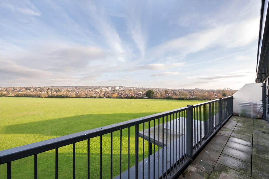 Property photo 1 of 16 Picture No. 06
