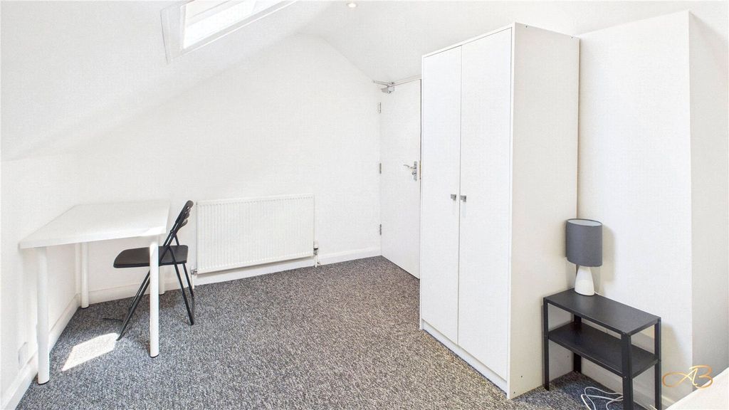 Property photo 1 of 6 Picture No. 21