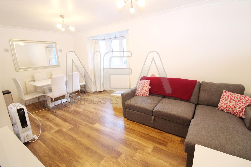 Property photo 3 of 9 Living Room