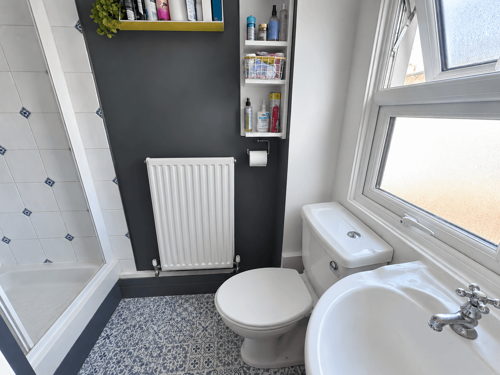 Property photo 1 of 7 3 Bed Terraced House To Rent Grosvenor Road, Hanwell W7 1Hp