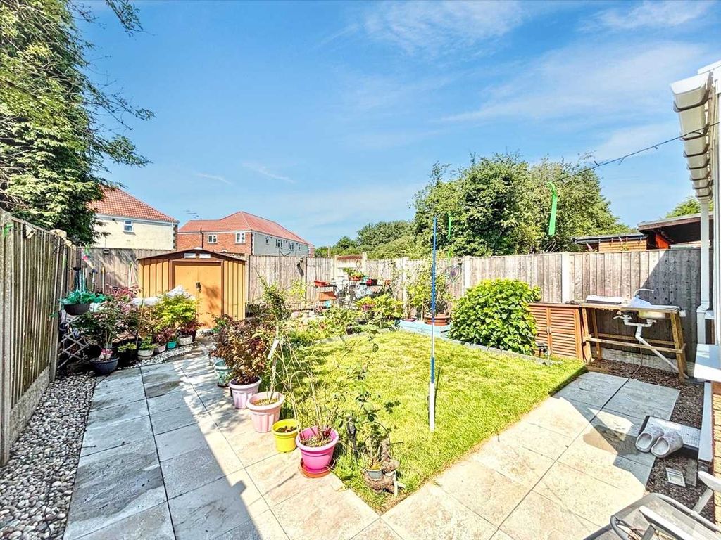 Property photo 3 of 18