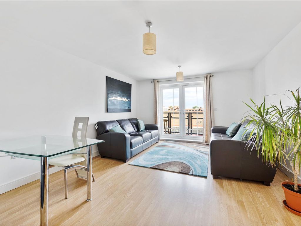 Property photo 2 of 18
