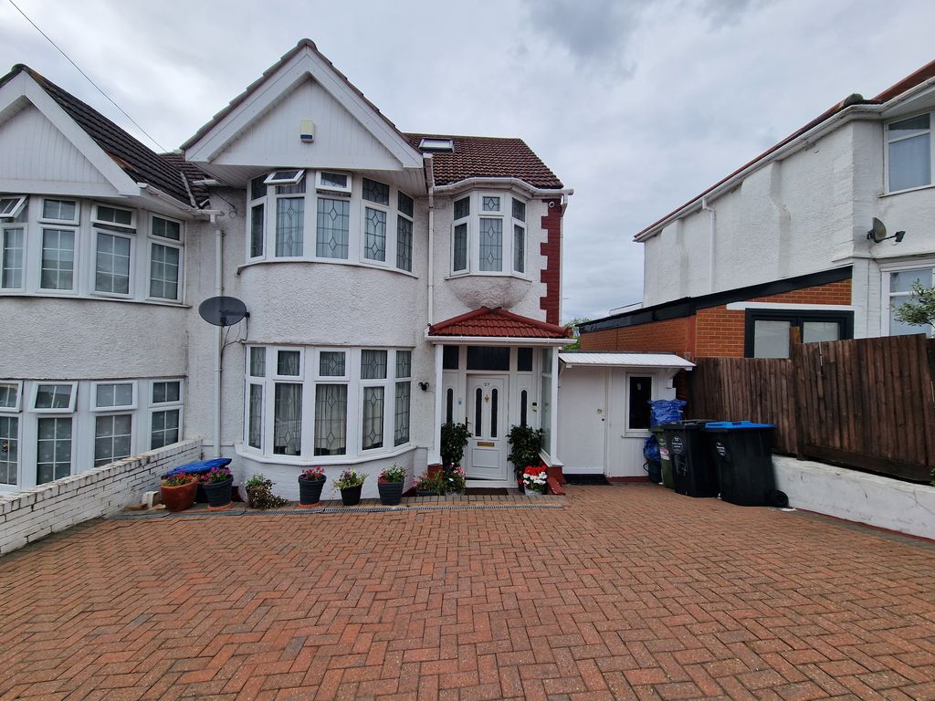 Property photo 1 of 24