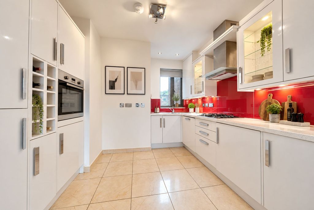 Property photo 2 of 15 Open Plan Kitchen