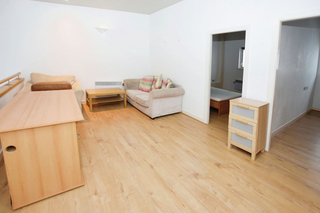 Property photo 2 of 14 Picture No. 34