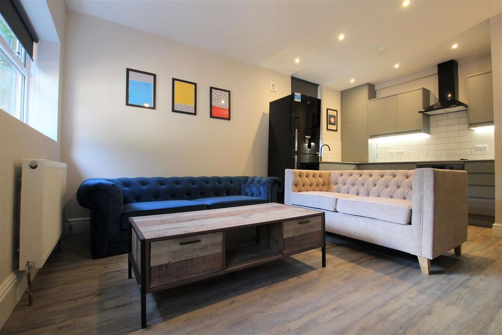 Property photo 2 of 10 Living Room.Jpg