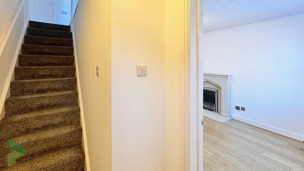 Property photo 3 of 23