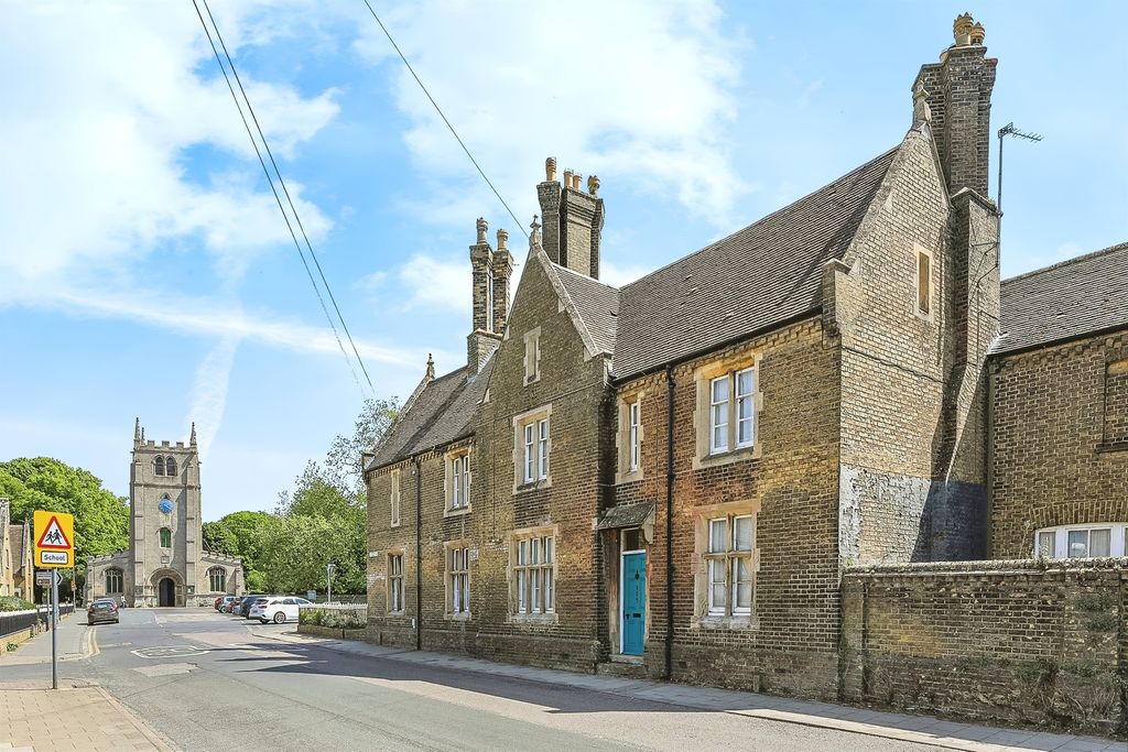 Property photo 1 of 15