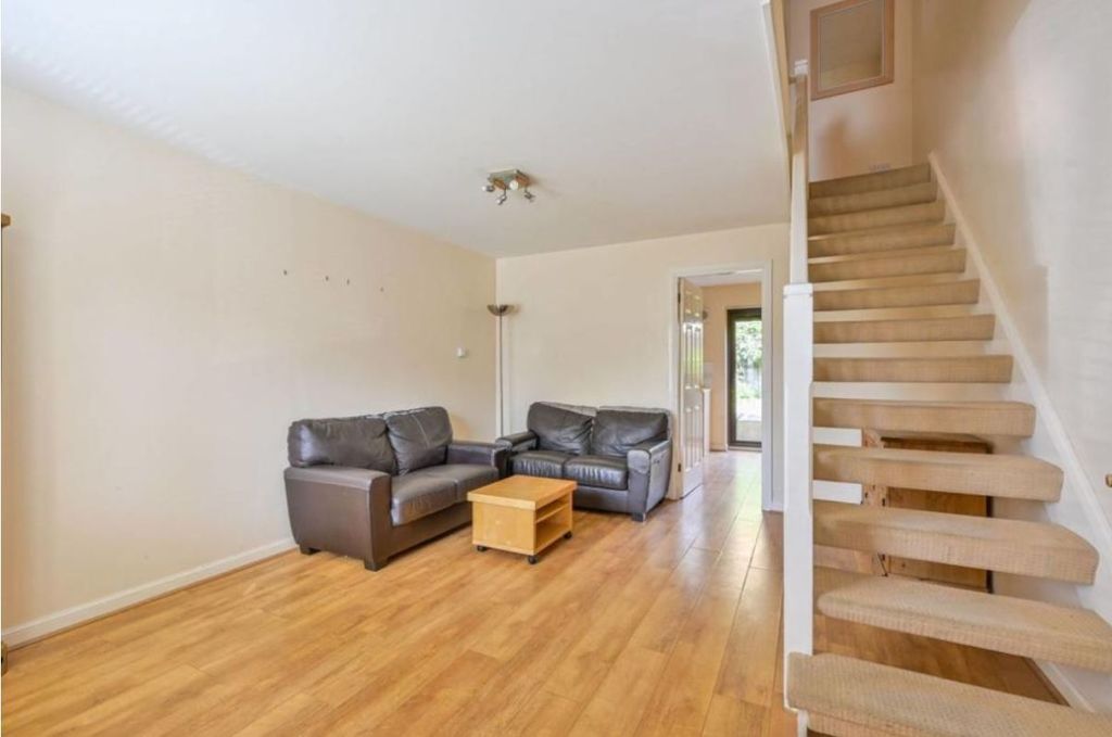 Property photo 2 of 7
