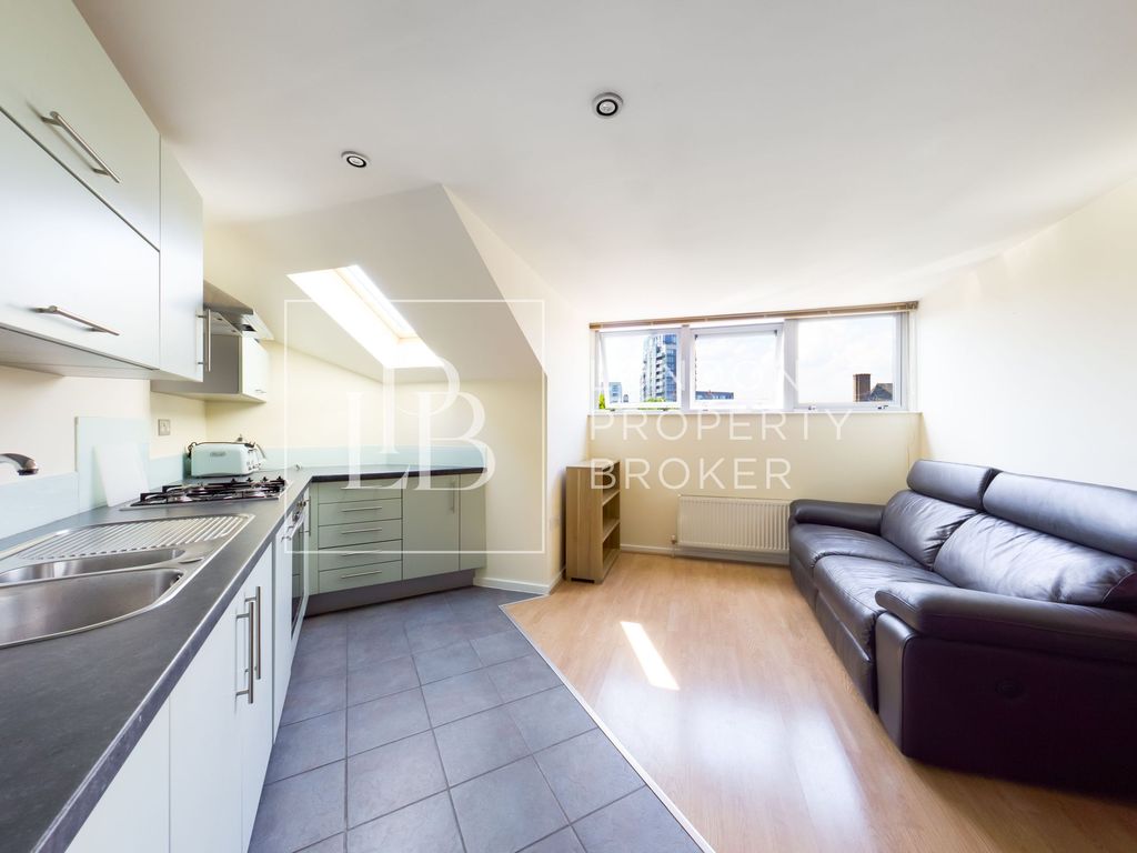 Property photo 2 of 5