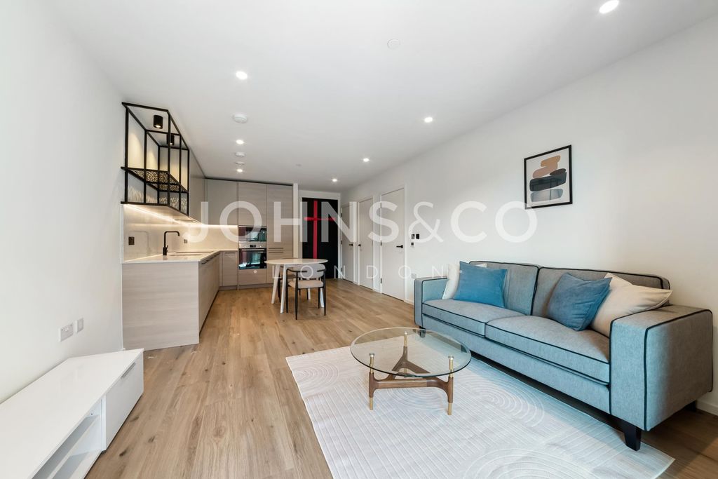 Property photo 2 of 10