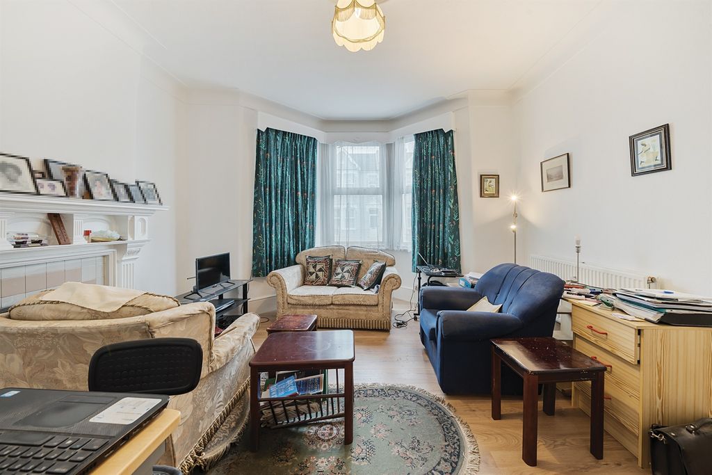 Property photo 2 of 12