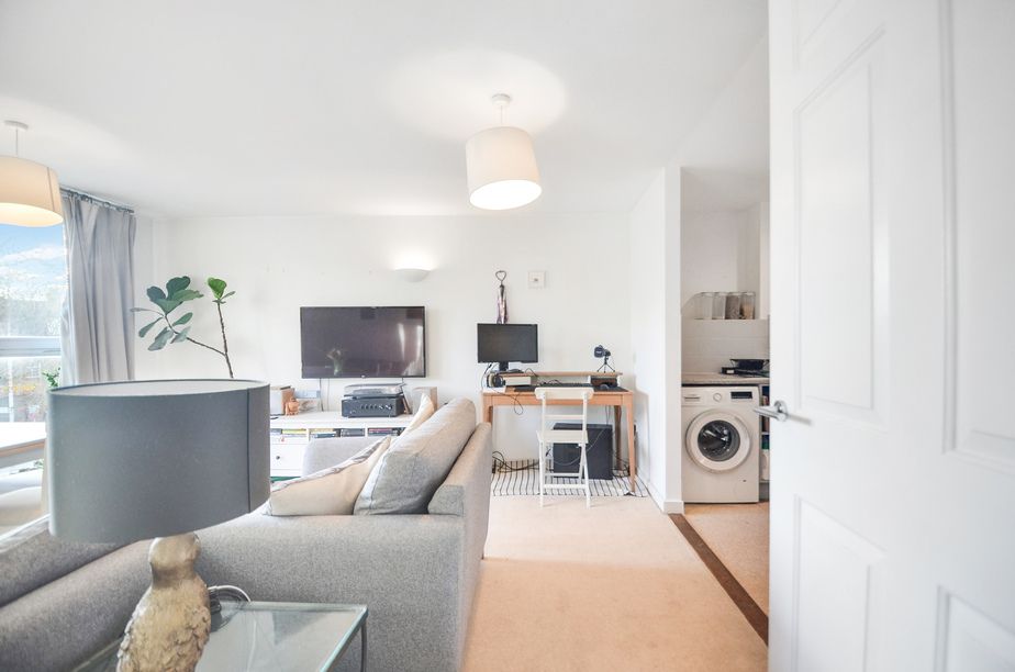 Property photo 2 of 22 Lounge Area (3).Jpg