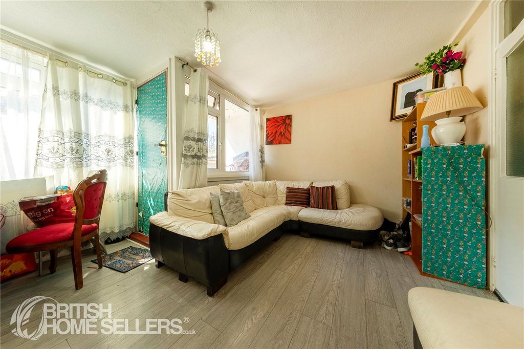 Property photo 3 of 18 Picture No. 03