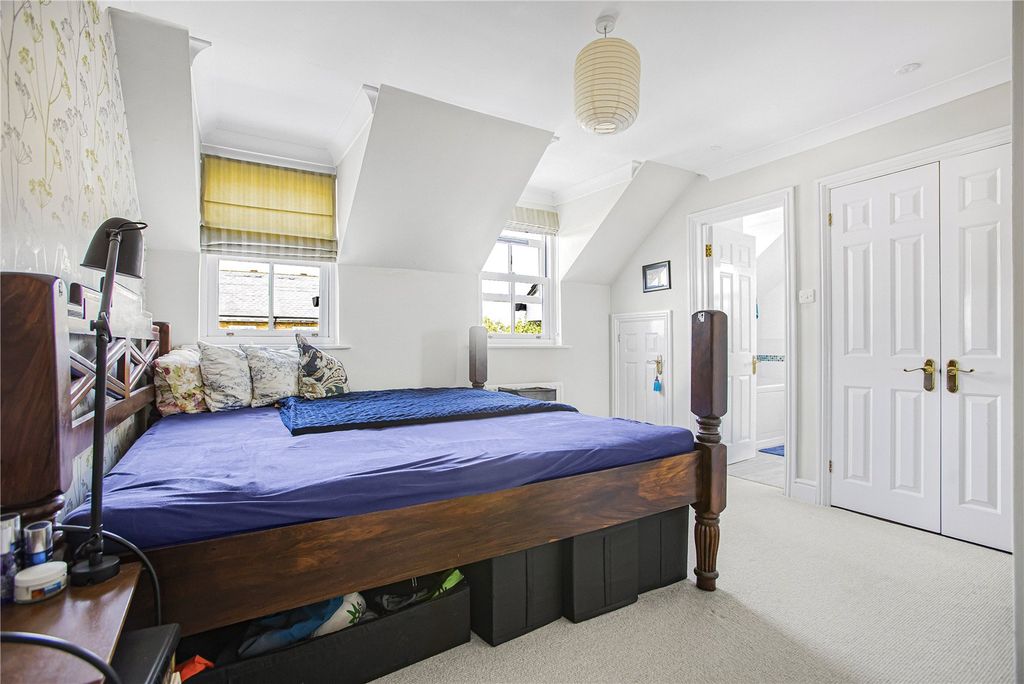 Additional image 7 of 2 bed flat for saleRutherway, Waterside OX2