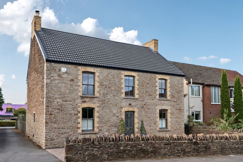 Property photo 1 of 23