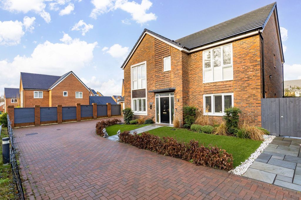 Property photo 2 of 38