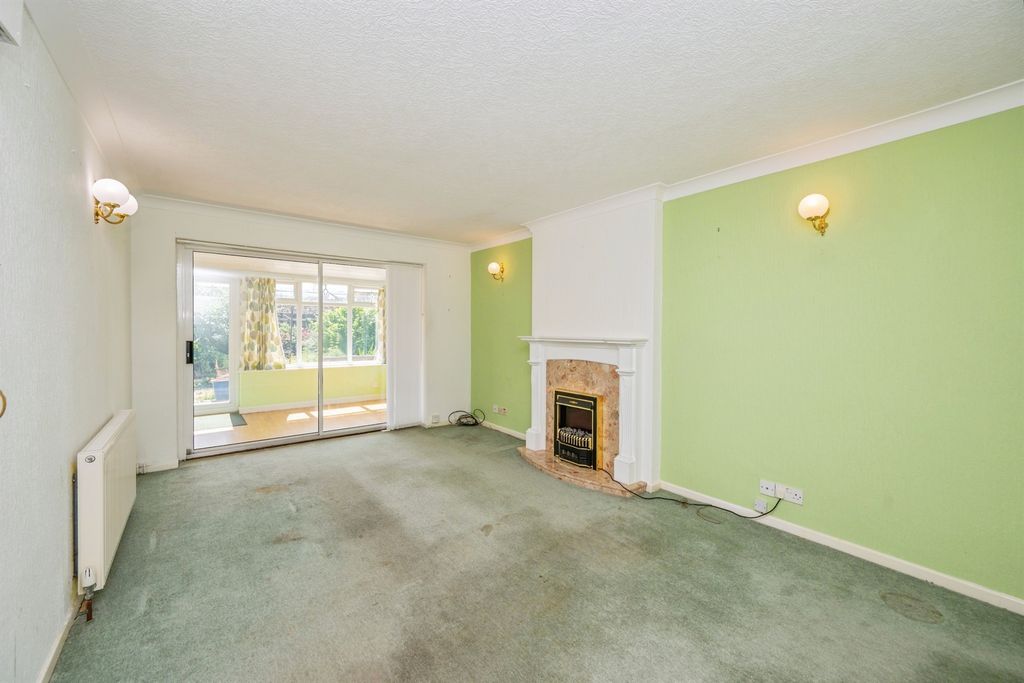 Property photo 3 of 17