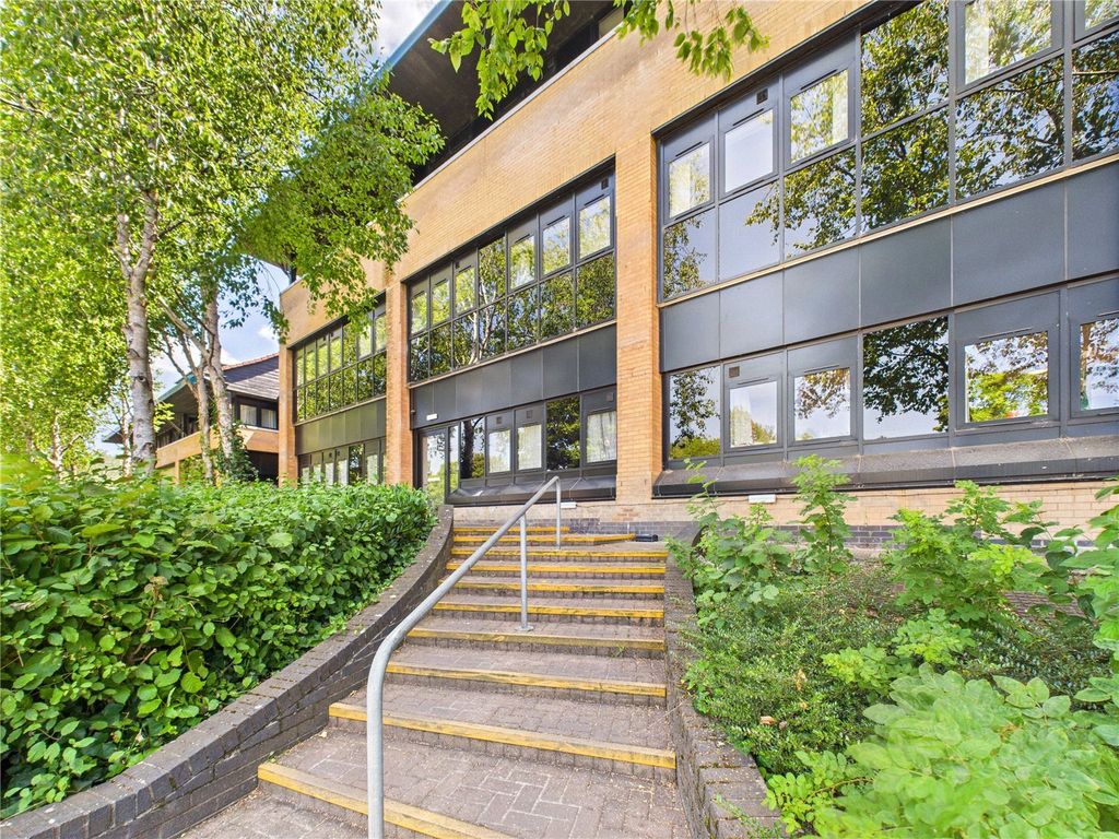 Property photo 2 of 16 Picture No. 23