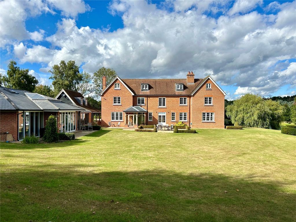 Property photo 1 of 31 House