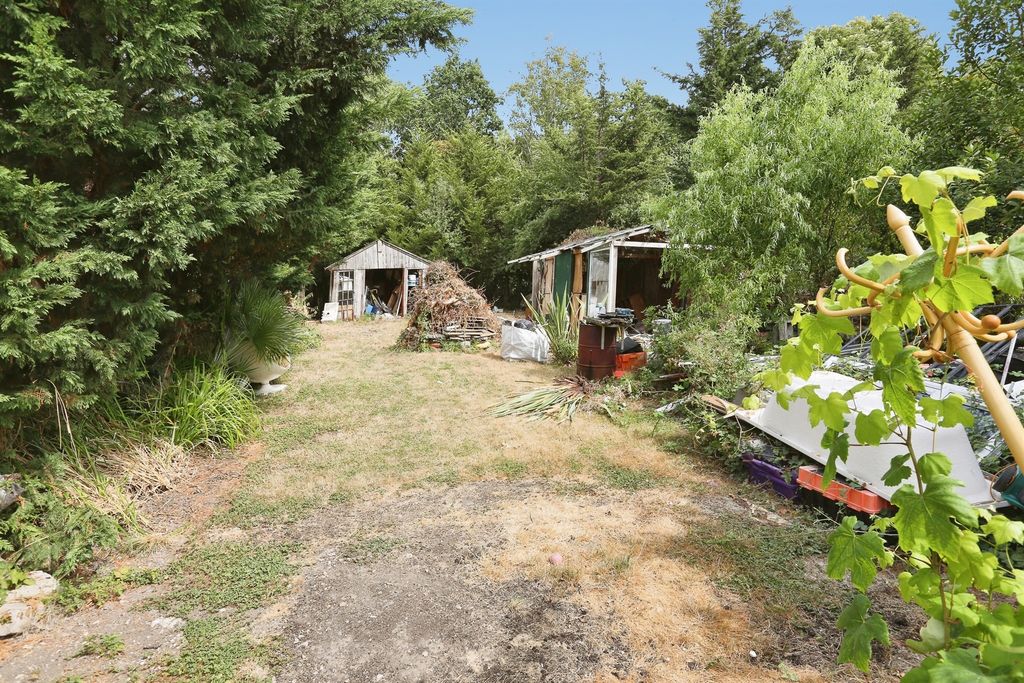 Property photo 3 of 13