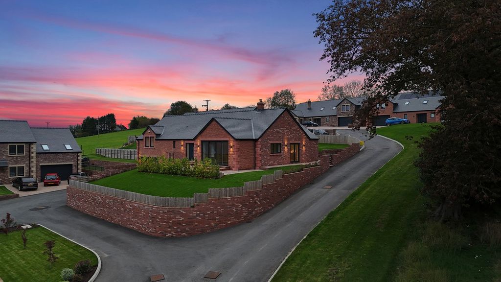 Property photo 3 of 33