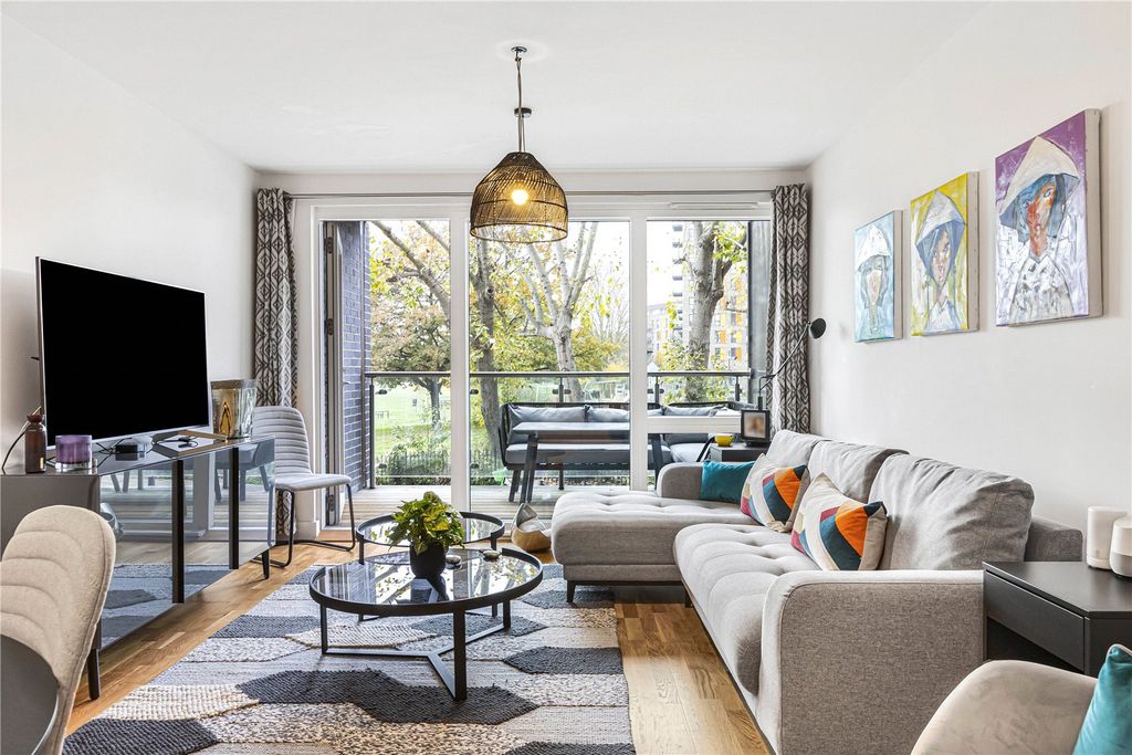 Property photo 1 of 22 Reception Room